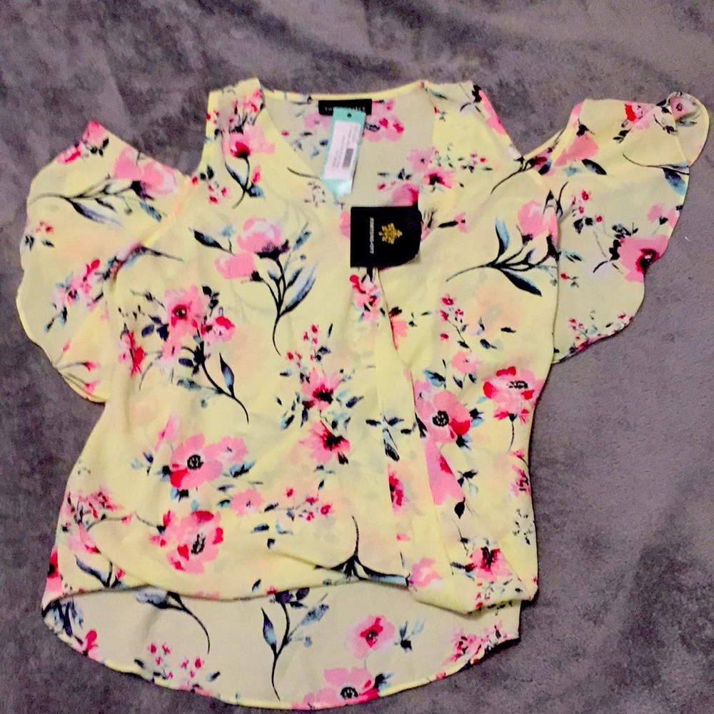 NWT Fortune + Ivy Allegro Cold Shoulder Blouse